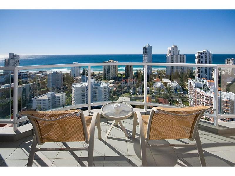 Deluxe Private Apartment And Studio - Ocean Views Гоулд Коуст Екстериор снимка