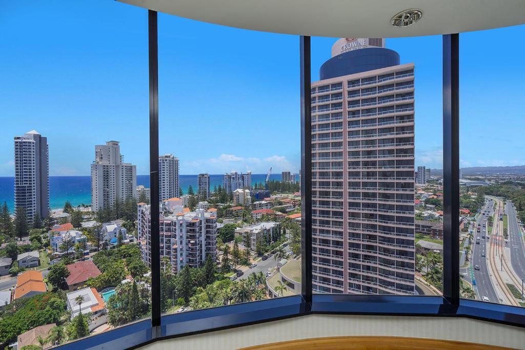 Deluxe Private Apartment And Studio - Ocean Views Гоулд Коуст Екстериор снимка