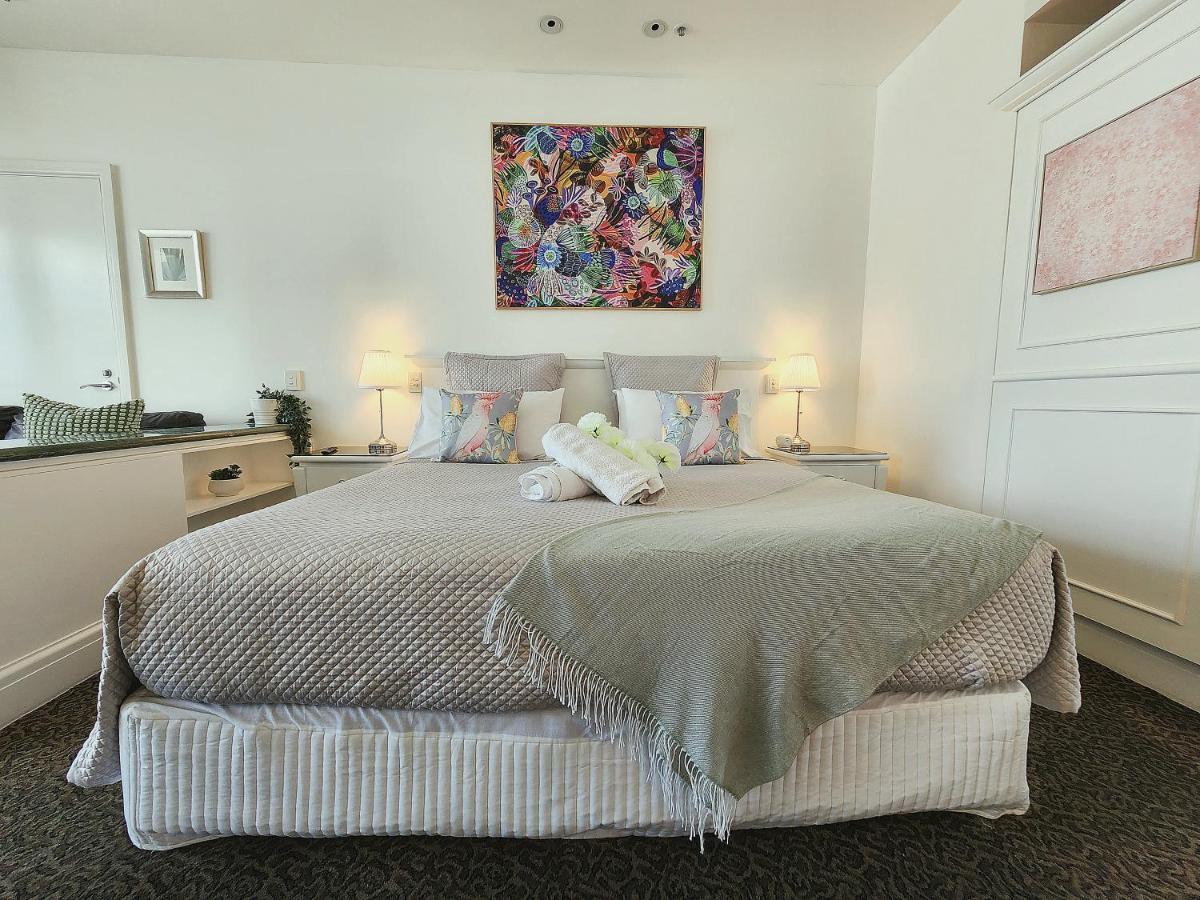 Deluxe Private Apartment And Studio - Ocean Views Гоулд Коуст Екстериор снимка