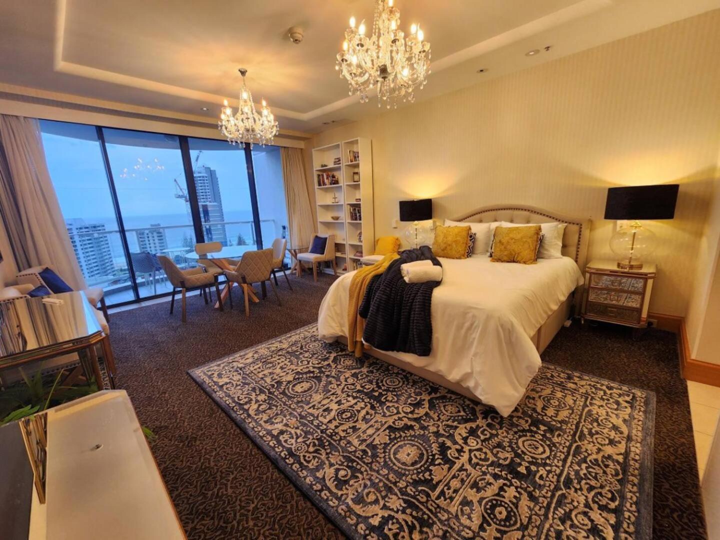 Deluxe Private Apartment And Studio - Ocean Views Гоулд Коуст Стая снимка